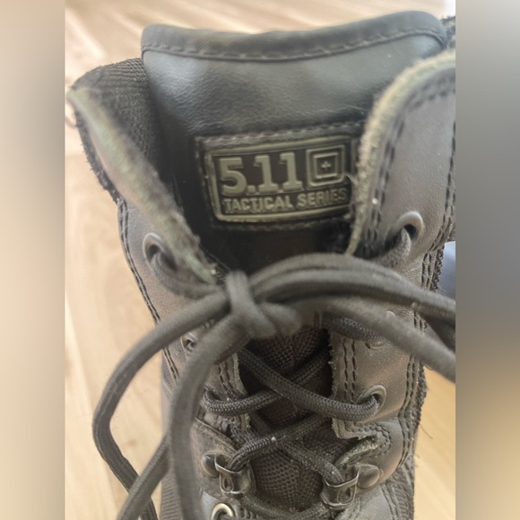 Women’s 5.11 tactical series boots. Size 8 - Picture 3 of 5